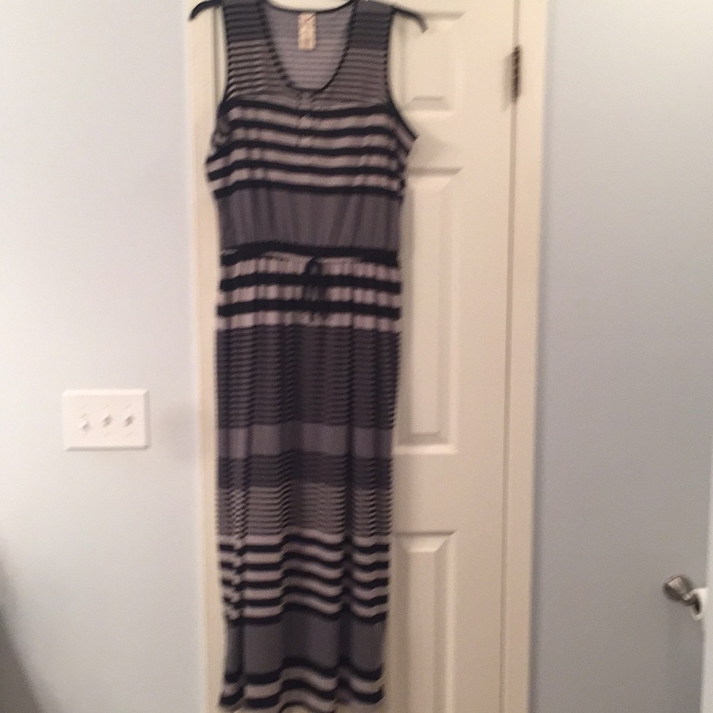 Women’s Striped Maxi Dress